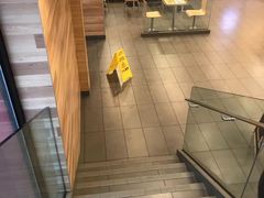 -麦当劳(长江西路得来速店)