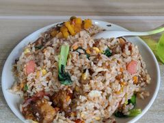 红烧肉蛋炒饭-淮安人特色蛋炒饭(李府街店)