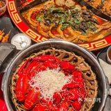 来南宁一定要去琅西村胡爷吃椰香小龙虾!