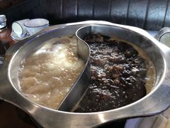 -亿诣蝎府炸酱面羊蝎子火锅(酷车小镇店)