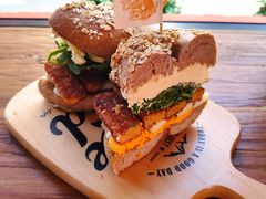 -Catch Bagel(芳草地店)