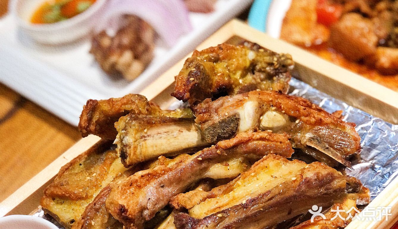 成都探店｜这家新疆菜的羊肉是阿勒泰空运来的