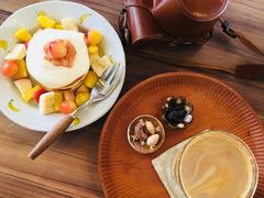 桃酱鲜奶松饼-春风十里咖啡馆