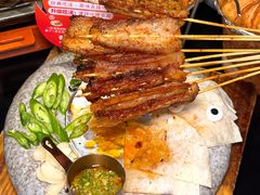 -何师烧烤·香辣蟹·川菜·30年老品牌(太古里旗舰店)