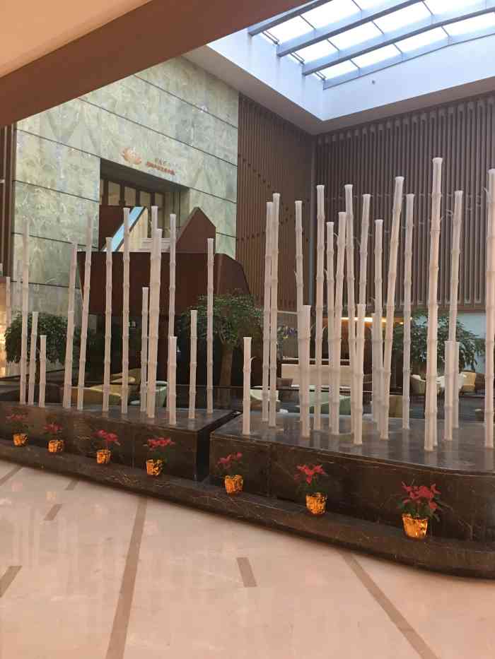 北京万世名流酒店-"约朋友在酒店的中餐厅长春阁用餐,有感如下.