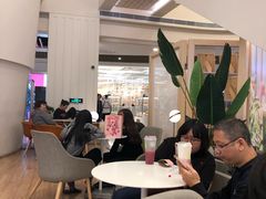 大堂-奈雪的茶(市百一店)