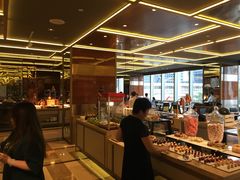 自助取餐区-大中华希尔顿酒店-念自助餐·嗨啤·小龙虾