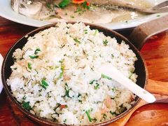 -侬佳蒸菜馆(听潮店)