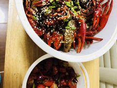 -巴厘龙虾·榜首油焖大虾(音乐学院·沿江酒馆店)