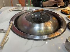 -哈尔滨烧烤·山河村铁锅炖(交大店)
