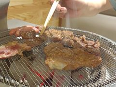-啊美丽炭火烤肉(滑翔一店)