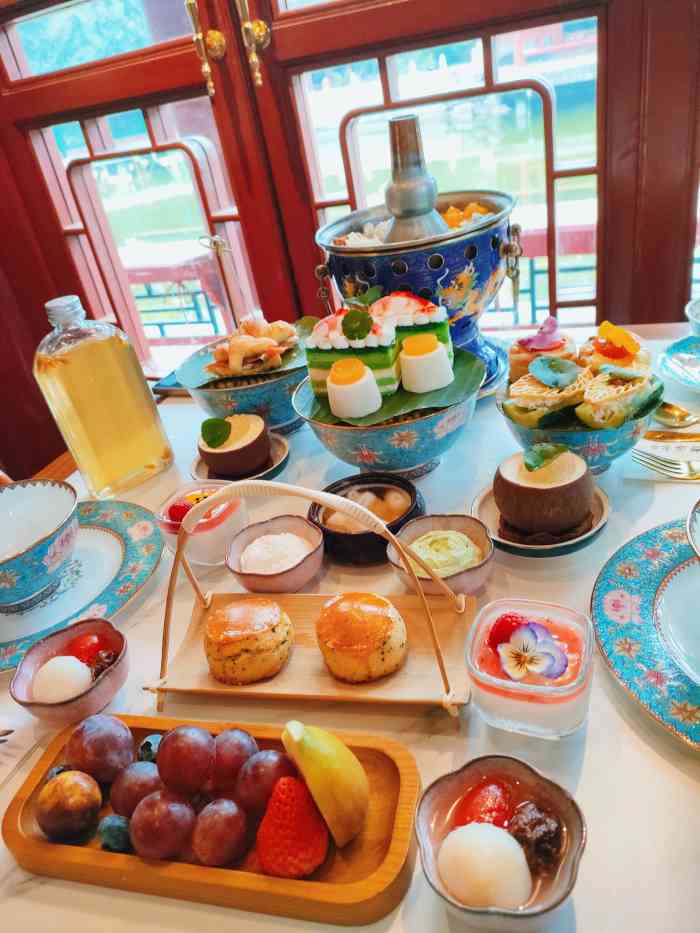 某人找到了个又能慢生活,又能吃下午茶的地方那就是郡王府的下午茶