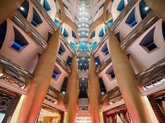 -迪拜帆船酒店海底餐厅