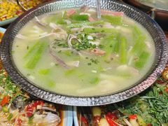 -三叔特色自贡菜(中海国际店)