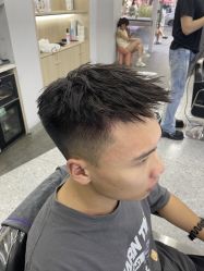 -D.G造型·烫发染发接发