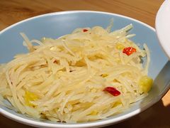 酸辣土豆丝-胡子大厨·超级小炒肉(晶耀前滩店)
