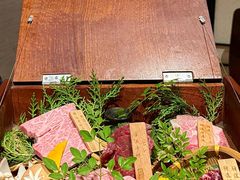 -山川小町·极番烧肉(新地假日广场店)