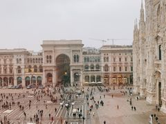 -文艺复兴百货(米兰大教堂广场店)