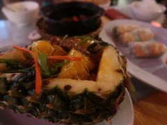 菠萝牛肉菜-Lanterns Vietnamese Restaurant
