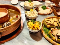 -慢丽江·云南野生菌土鸡锅(付家庄店)