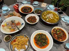 -有红鸡毛店·川菜(建设路店)