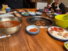 -明洞阿姨·韩式酱蟹烤肉·创意料理(三元桥店)