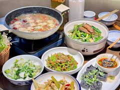 -廖师傅大蒜炒腊肉(袁家岭店)