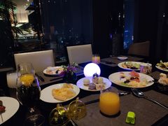 -唐拉雅秀酒店-西锦汇空中BBQ·思创餐厅
