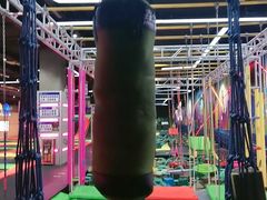 -酷跳蹦床主题公园(万胜广场店)