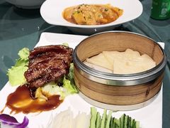 -河畔春天时尚餐厅