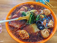 -不起眼麻辣烫凉皮店