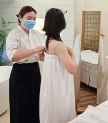点击看大图 -宥莉·ULLY 痘敏肌•科技皮肤管理中心