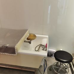 -LESSMORE科技头皮理容中心