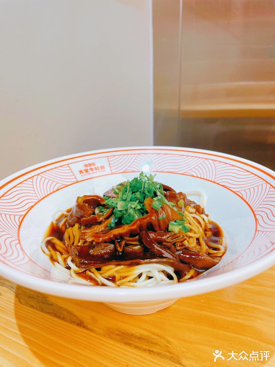 广州美食//上海特色  鸿运里•弄堂牛蛙面‼️