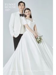 -雪中彩影婚纱摄影·微光艺术中心