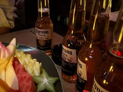 -FOUR PLAY BAR