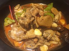 -云海肴·汽锅鸡·云南菜(天山百盛优客店)