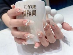 -悦指间美甲美睫