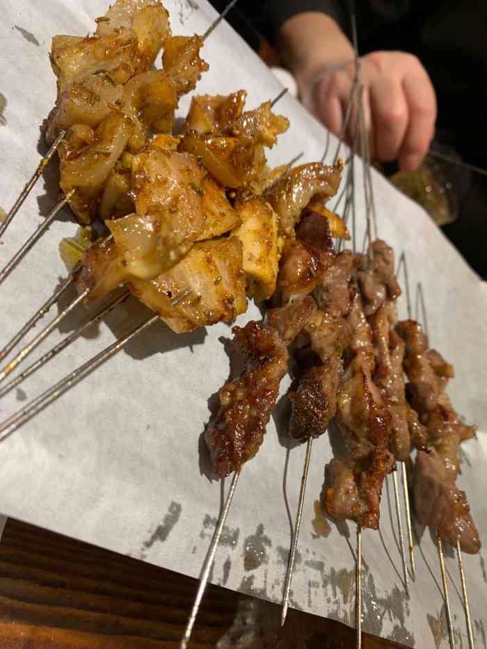 清真·凤凰楼·海鲜烧烤家常菜(河北大街店)-"在河北大街建材附近