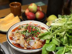 -贵厨酸汤牛肉(花果园国际中心店)