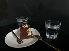 -UNI UNI(环亚凯瑟琳店)