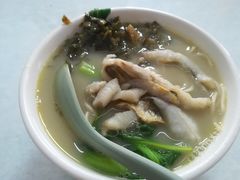 小胃口黄鱼面-明呈黄鱼面馆(斜土路店)