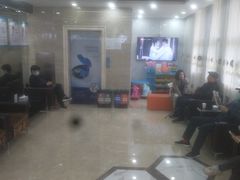 -茂菊口腔连锁(浦东南路店)