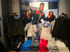 -Hollister(天环广场店)