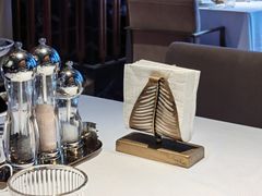 餐具摆设-Mogul Eatery·大亨餐酒馆