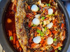 -鸣记脆皮烤鱼·海鲜烤鱼(三八广场店)