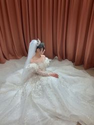 -派丽莫Pellimo原创设计婚纱品牌