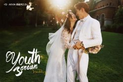 -雪中彩影婚纱摄影·微光艺术中心