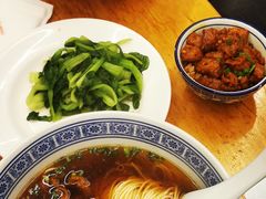 -沪西老弄堂面馆(定西路店)