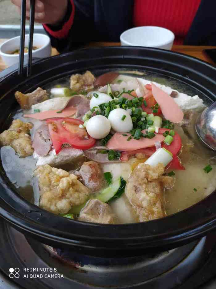 富顺砂锅荤豆花(蛟龙店)-"就上班不远的地方,经常中午来吃,味道可以.